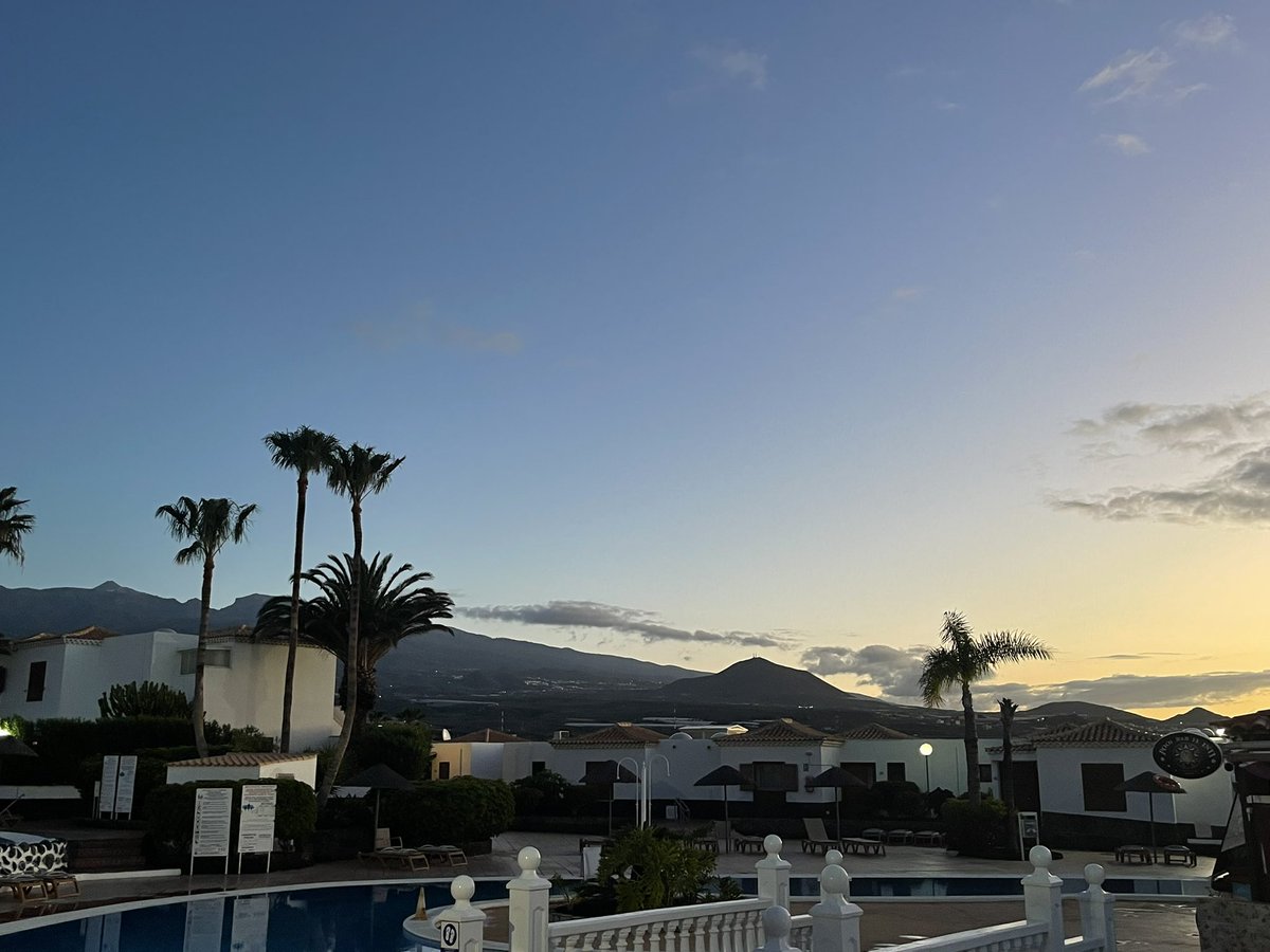 Sonia Merayo (@soniamerayo) on Twitter photo Sunrise views..Two different views from the pool… #sunrise #RoyalTenerifeCountryClub <a href="/Marialuisagarec/">Maria Luisa GA</a> @TaniaSanxenxo <a href="/Milacompi/">Mila Soto</a> <a href="/JuanjoTenerif/">Juanjo</a> <a href="/NoemiSeco_12/">Noemi Seco</a> <a href="/Amorgreeneyes/">MerlynAmor</a> Sunrise views..Two different views from the pool… #sunrise #RoyalTenerifeCountryClub <a href="/Marialuisagarec/">Maria Luisa GA</a> @TaniaSanxenxo <a href="/Milacompi/">Mila Soto</a> <a href="/JuanjoTenerif/">Juanjo</a> <a href="/NoemiSeco_12/">Noemi Seco</a> <a href="/Amorgreeneyes/">MerlynAmor</a>