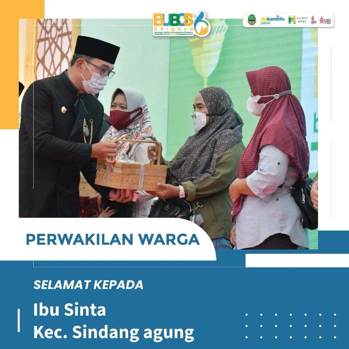 ata_lia's tweet photo. Ibu Marliah, Kota Bogor
Ibu Ismawati Kota Bekasi
. 
Dress code terbaik:
Laki2: pak teten
Perempuan: bu umi
. 
Selamat untuk semuaa…
Semangat untuk selalu menebar kebaikan dimanapun dan kapanpun….❤️❤️❤️
.
#siCinta
#siCinta atalia
#rantangcinta
#bubos6 https://t.co/KYqowFzBZs