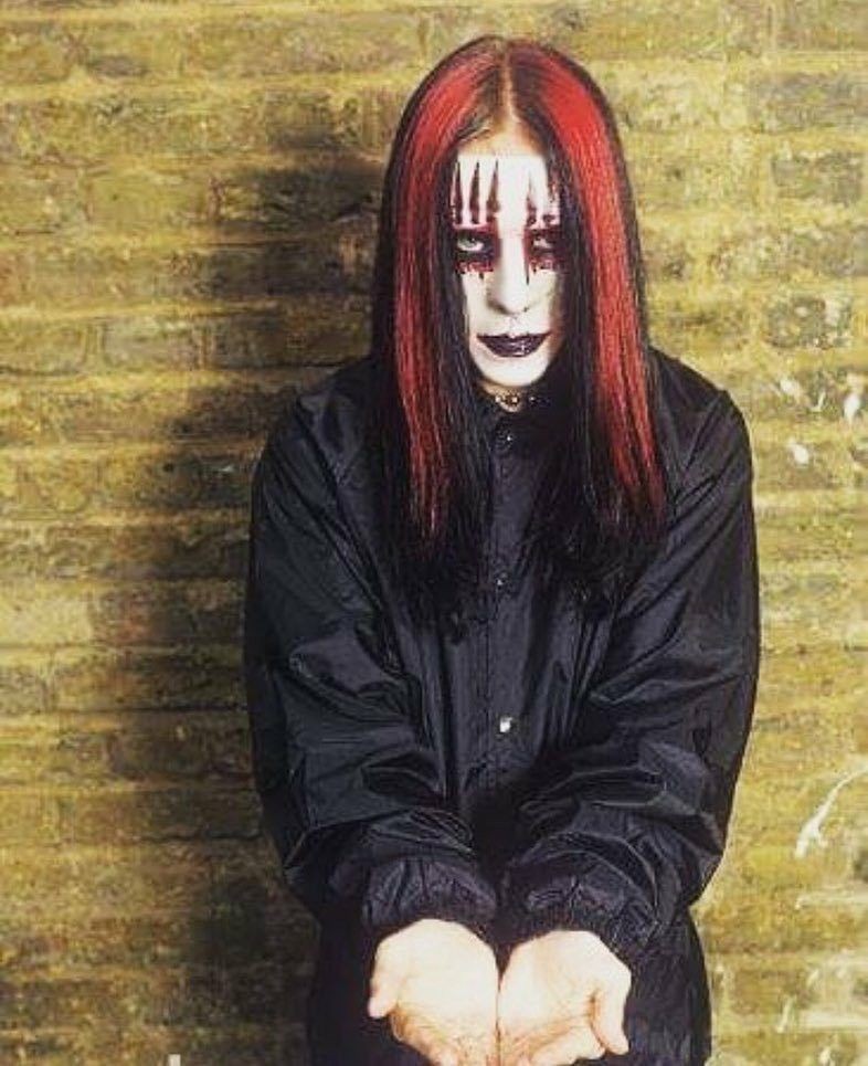Happy birthday joey jordison! May you rest in peace <3 