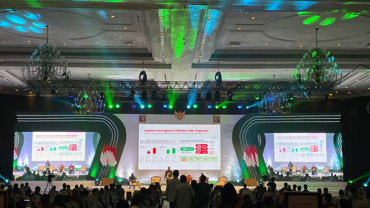 “Sejak tanggal 11 lalu kami menghadirkan produk-produk UMKM. Kami menyakini bahwa kita sanggup utk menjadi penyedia produk dan jasa pemerintah,” lanjut menteri yang sempat menjabat sebagai Kepala Staf Kpresidenan Indonesia tersebut. ..

 #BanggaProdukUMKM 
#UMKMJadiPrioritas