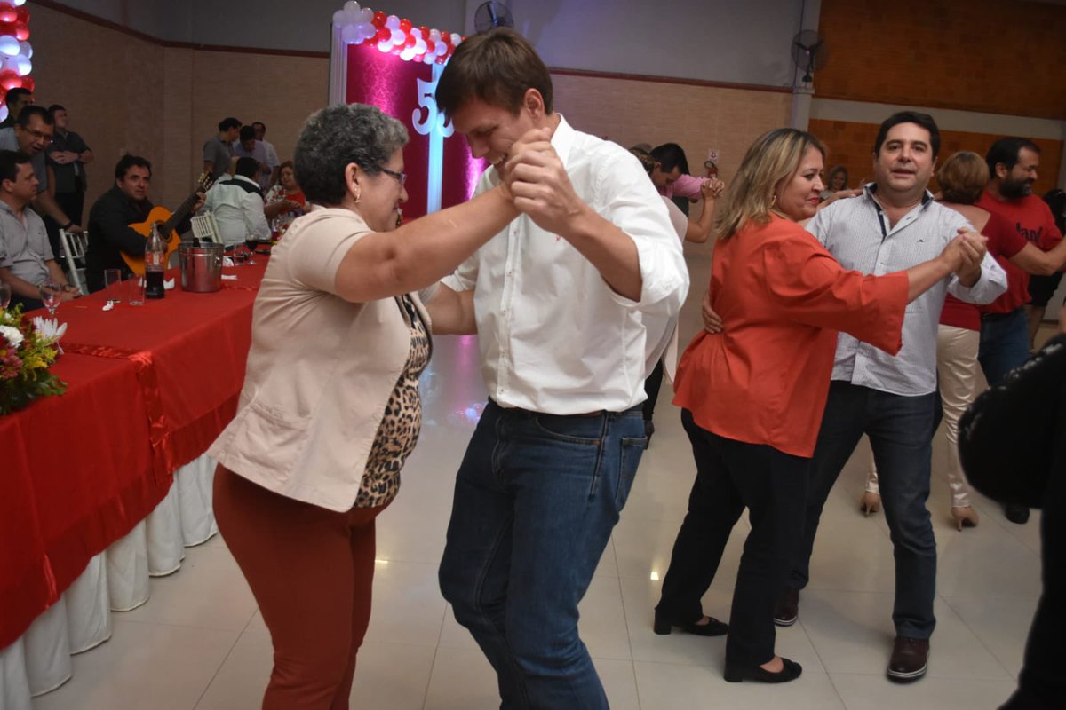 HVelazquezPy's tweet photo. Hoy estoy celebrando el cumpleaños de un amigo y auténtico colorado, el Dr. Gustavo Pereira Bello, concejal municipal de su querida ciudad de Limpio. ¡Por muchos años más con salud y felicidad! https://t.co/Wi4akyiqk1