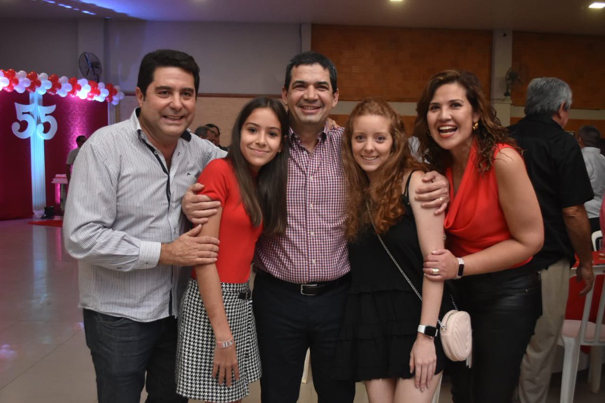 HVelazquezPy's tweet photo. Hoy estoy celebrando el cumpleaños de un amigo y auténtico colorado, el Dr. Gustavo Pereira Bello, concejal municipal de su querida ciudad de Limpio. ¡Por muchos años más con salud y felicidad! https://t.co/Wi4akyiqk1