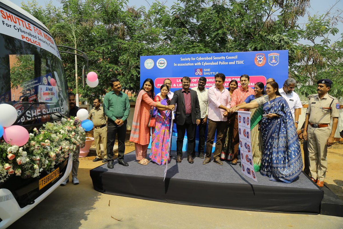 IT Minister @KTRTRS launched the third She Shuttle for the pharma and life sciences industry. The shuttle will be operating between Lalgadi Malakpet, Genome Valley, Turkapally to Alwal. telanganatoday.com/ktr-launches-t…