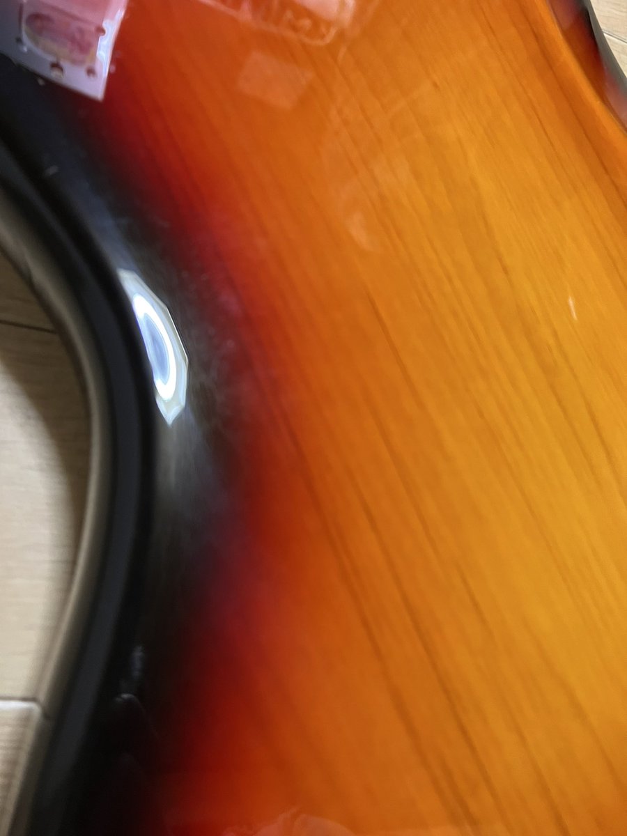RoadGames's tweet photo. おNEWの廉価版ベースギター購入🎸
只、お店のオプションで電装系は買えてもらってて、ジャックはスイッチクラフト、配線はベルデン🪢
鳴らしてみたけど、この価格とは思えない位良い音♪
#Bacchus #Jazzbass #Bass #Bassguitar #Roastedmaple #GeekInBox https://t.co/yPwgmsmhVB