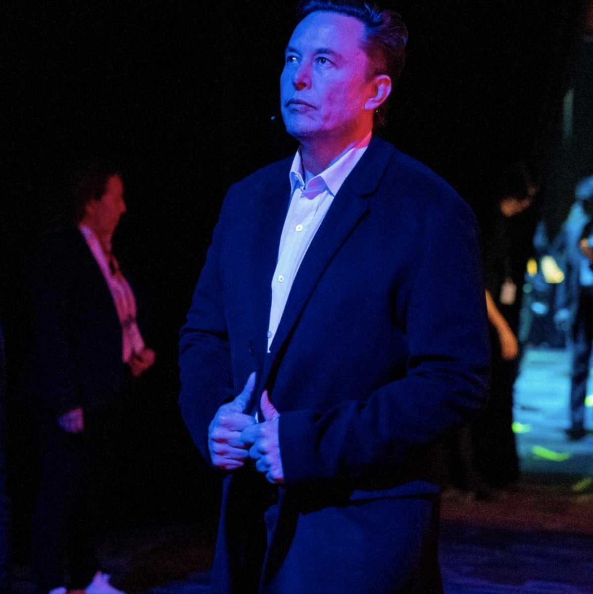 “I hope that even my worst critics remain on @Twitter, because that is what free speech means.” #ElonMusk said after the $44 billion takeover was announced.

I vote for the "Edit" button as the first new feature.

wsj.com/articles/twitt…

#socialmedia