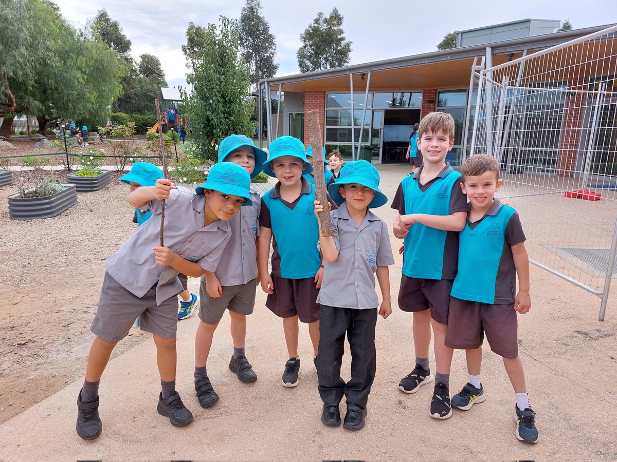 smcm_school's tweet photo. Having fun playing with our friends! #breaktime #FARMcode #friendly #firstdaybackofterm https://t.co/L0Pm2ydt6C