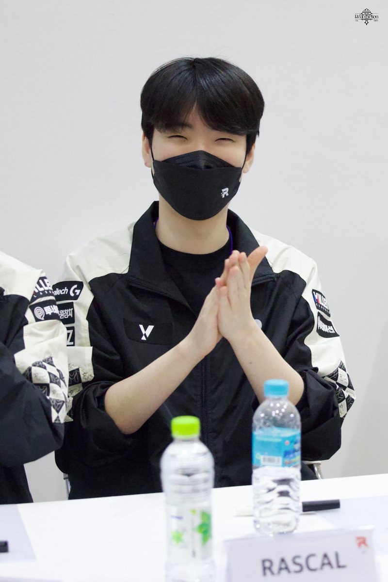 Os0807_'s tweet photo. 눈을 못 뜨신 분 
20220425 #Rascal #라스칼 #김광희 https://t.co/rowbHsnw6W