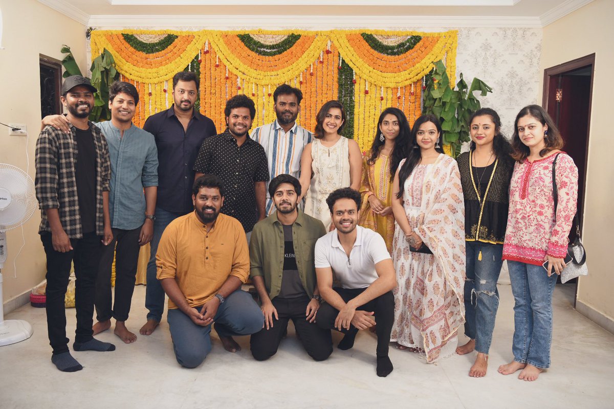 #HelloWorldOnZee5 
🌟ing #AryanRajesh #Sadaa #RamNithin @nikhiluuuuuuuuu #Sudarsan @anilgeela_vlogs #NayanKarishma #ApoorvaAlla @NityaMShetty #SnehalKammat

DOP Raju Edurolu
Editor @PrawinPudi
Music PK Dandi
Production Designer Shiva Kumar Macha 
Costume Designer Aanshi Gupta