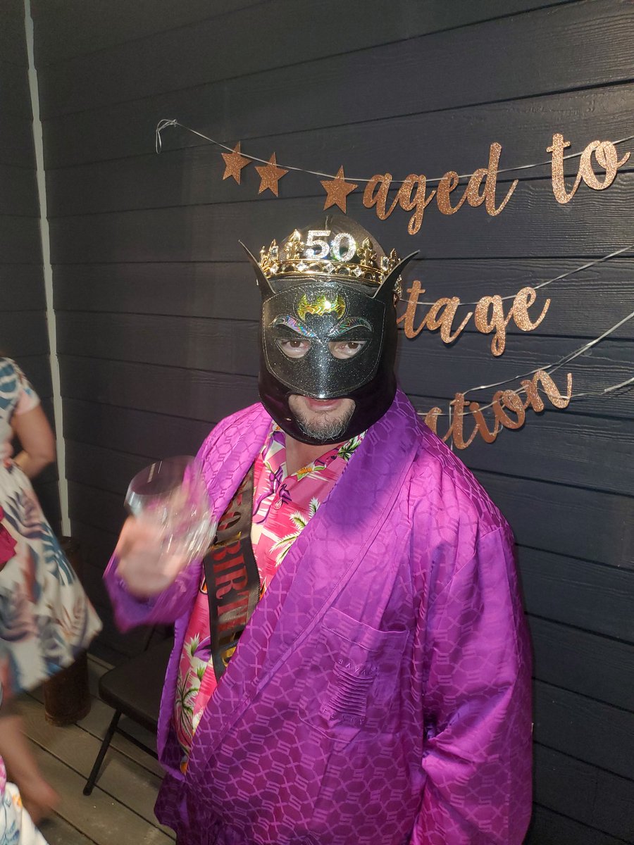 Darien80 tweet media