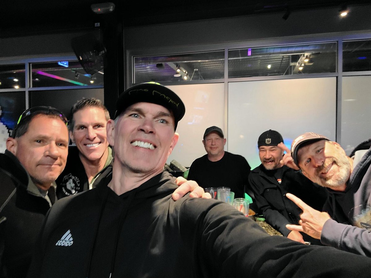 GregPixleyDFD's tweet photo. Old friends at a night at @Topgolf is an awesome getaway. Thanks to my friends for a great evening and Happy Birthday Dave! #Friends #ultracompetitive #golf #birthday https://t.co/wfO9y0sDEX