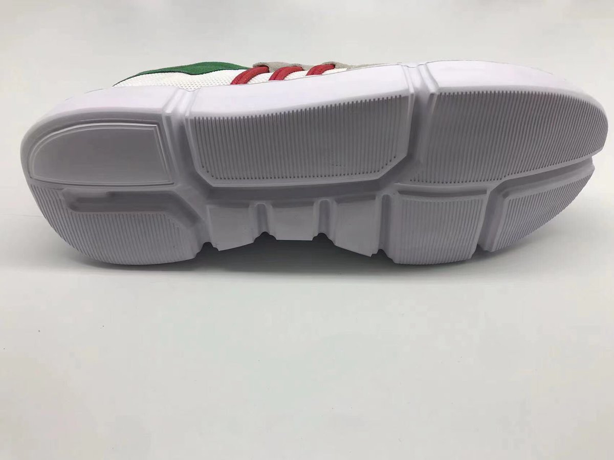 RealKoenaza's tweet photo. COMPETITION TIME: WIN A TRENDSETTER PAIR- 
1. Retweet this;
2. Hashtag #TryToTry;
3. Tag three friends; and 
5. Follow @KoenaClothing.
Closing date 30 April. Play daily for chance to WIN https://t.co/q8SNK13MeO