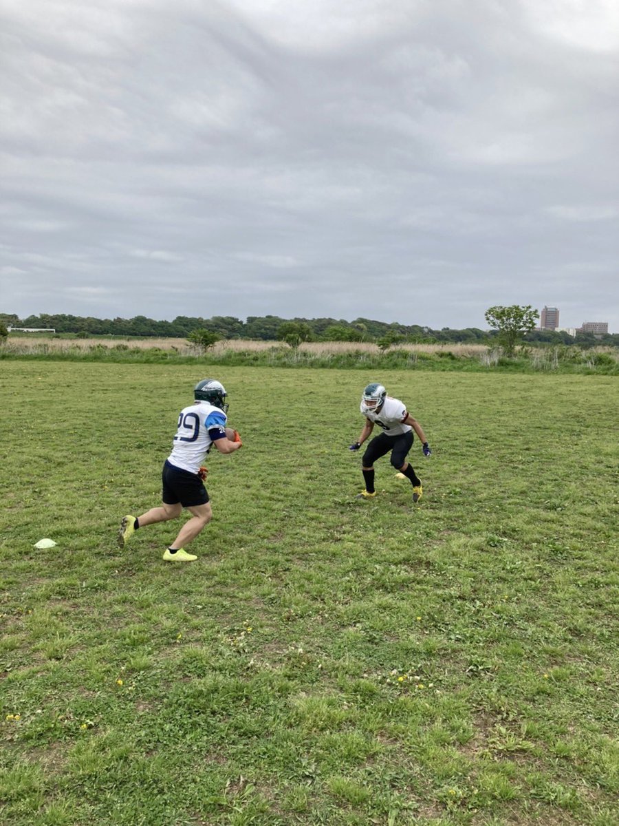 battlehawks1981's tweet photo. 4/24
参加人数が徐々に増えてできる練習が
多くなり活気を持ってきました！

バトルホークスは今年度も新規メンバー
を大募集しています！
興味のある方はぜひご連絡を！！
#アメフト #江戸川区 #小岩 #UFL https://t.co/THxVmXFuGo
