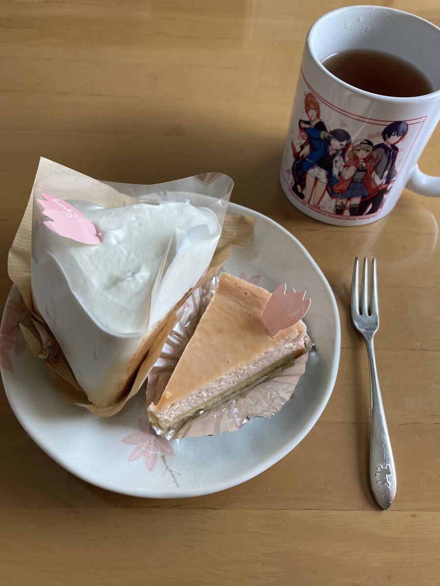 さくらシフォンとさくらチーズケーキと桜ティーおやつ(∩´∀`∩) 