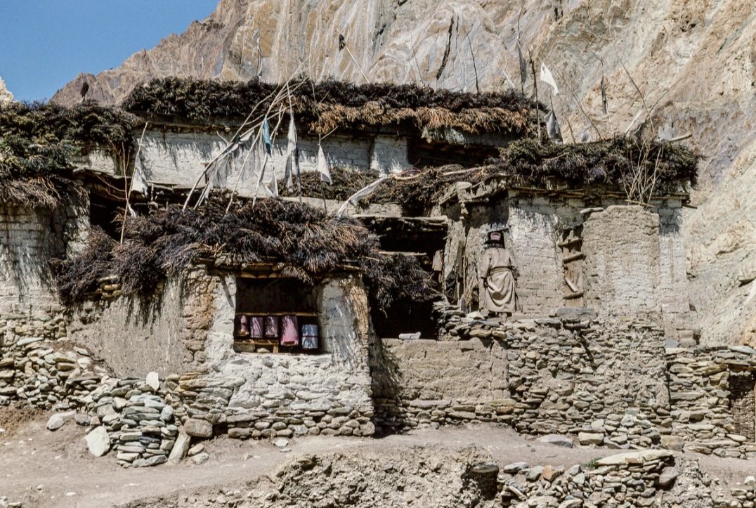 Southie_Nomad's tweet photo. Kanji village, Ladakh, 1983.

This village in Ladakh is at an altitude of around 3850m. https://t.co/ChCT0KB91Q