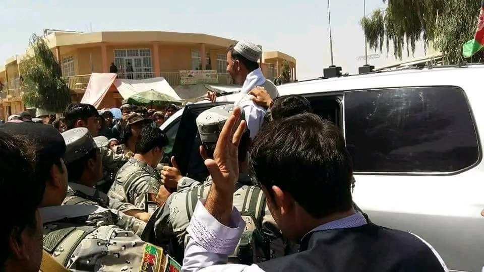 RaziqAchakzal's tweet image. زه خو خراب یم یاره ته څنګه یې!!؟ 💔
لږ څه خبـــــر مې که، په تمه دې یم! 😳

جنرال بابک په دعا کې یاد ساتئ😥🤲
@RaziqAchakzal
نن مو ریټویټ هیر نه سې🦋🥀🔄