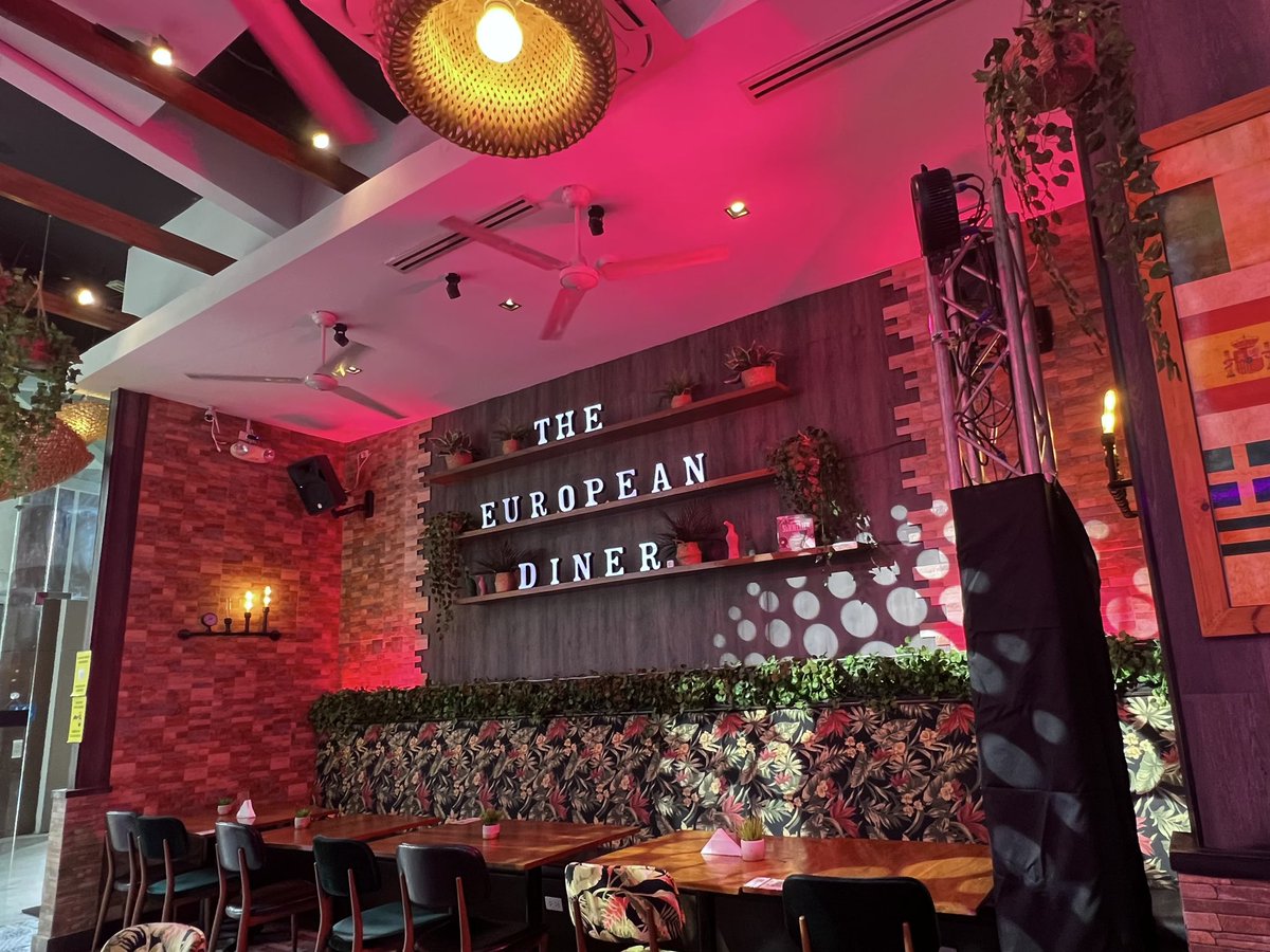 foodpandaPH's tweet photo. Where you at, #pandaproClub? ๐ Here na us!
We're dining in here at TED, BGC to make magical connections with pandapro. ๐ซถ๐ป #foodpandaPH #MatchAndDine https://t.co/Zh4Nl7sxnm
