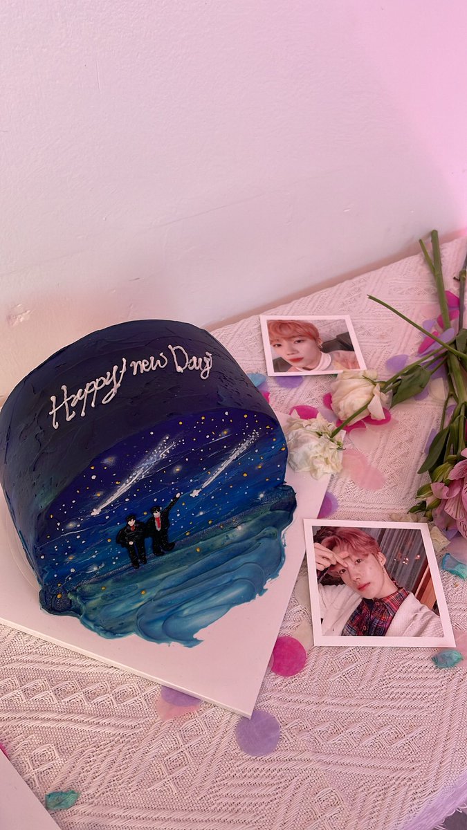 maru0412_'s tweet photo. 📍하이럽

카페 내부가 너무 예뻐서 구경할 때 넘 행복했어요 ◡̈ 특전도 하나하나 다 넘 예뻐요 🥺🫶🏻

#스물다섯_뉴_라는_새로움
#LOVENEWEVER https://t.co/mejTfpMiG8