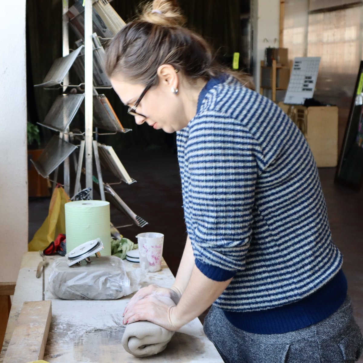 ESPACIO_OPEN's tweet photo. Artista bikotea @varvara_and_mar gure FabLabBilbaon ari dira aste honetan.
Adimen artifizialeko ereduekin eta 3D #JetClay inprimagailuaren bidez egindako zeramikazko eskulturekin esperimentatzen ari dira, laster erakutsiko ditugu emaitzak! https://t.co/7HdvwxZ1tr