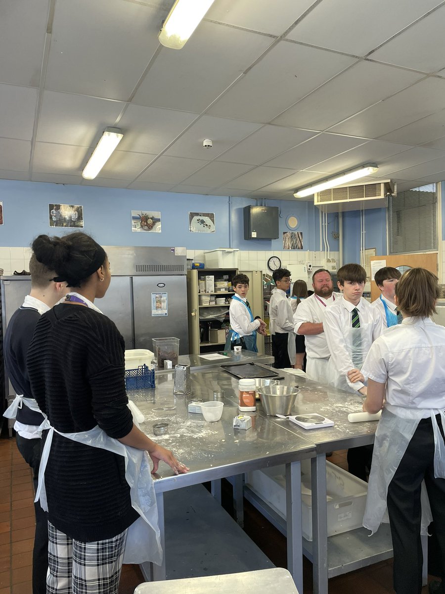 Today we’ve taken Yr 10 Hospitality and Catering students to @FEBrooklands. We spent the morning learning how to make scones in a professional pastry kitchen. All the staff here are professional chefs and have worked in some TOP kitchens.