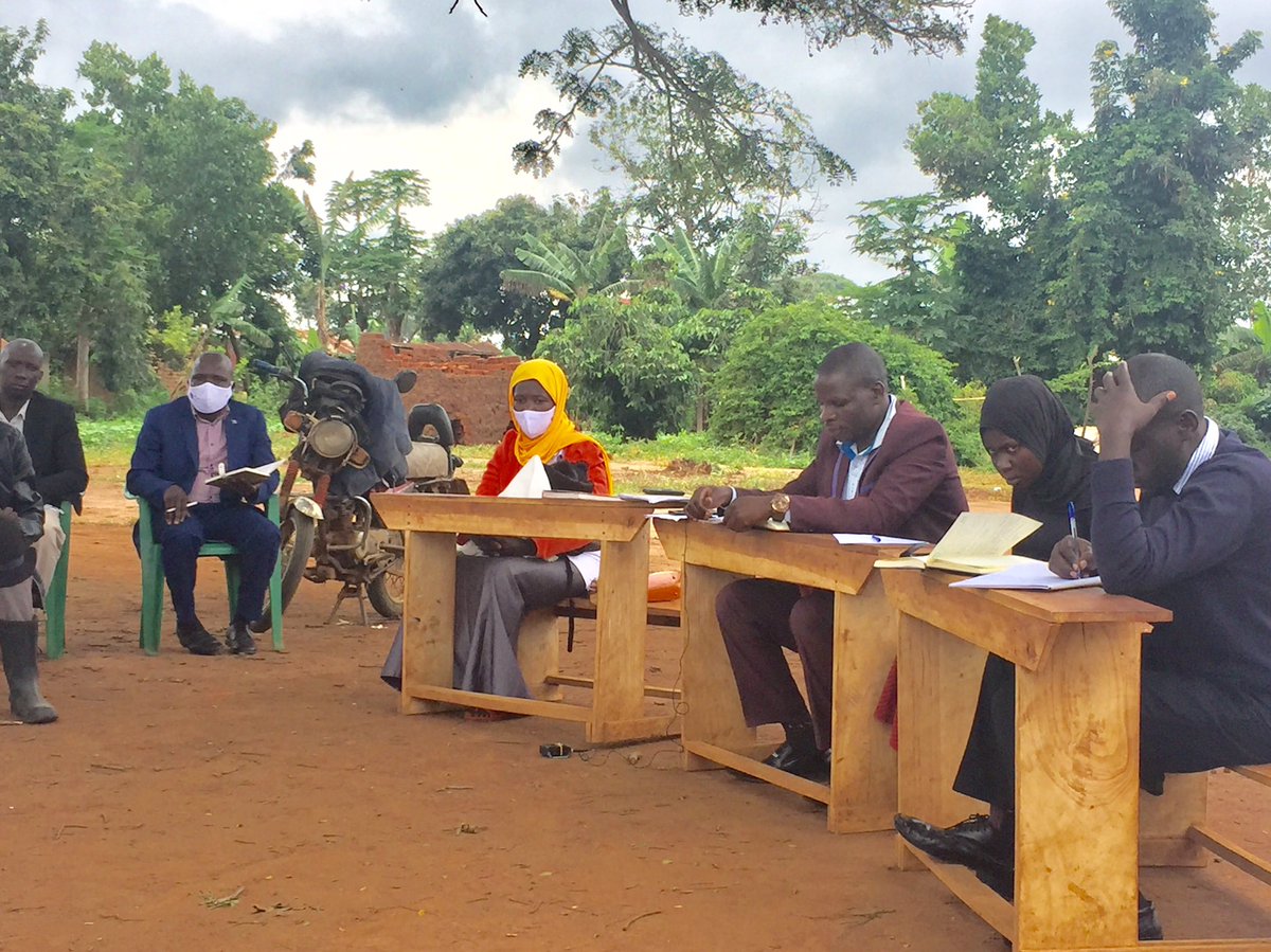 ronbagaga's tweet photo. ADRM committees led by LCIII Chairpersons from Mubende, Kassanda and Mityana are participating in a grievance mediation btn investor and affected land users in Gomba, Kifampa S/C. Committees are instituted by @ESAFFUG &amp; @giz_uganda for harmonious living &amp; sustainable investments. https://t.co/EA2AkDMWIj