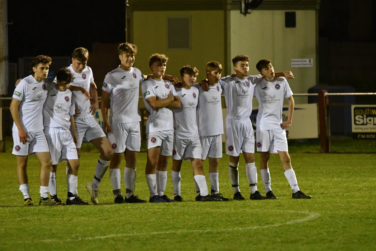 TruroCityCT's tweet photo. 📸𝗠𝗔𝗧𝗖𝗛 𝗚𝗔𝗟𝗟𝗘𝗥𝗬 | Check out the photo gallery from last night’s DJM League Cup Final win over Plymouth Parkway. 

👉https://t.co/zuQZmK61tN

#TCFC #YoungWhiteTigers https://t.co/H3Dg0fKp22