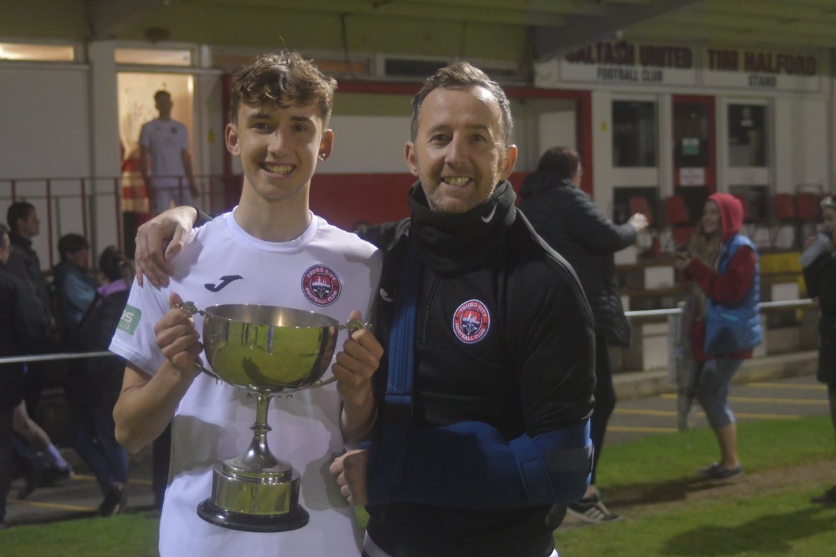 TruroCityCT's tweet photo. 📸𝗠𝗔𝗧𝗖𝗛 𝗚𝗔𝗟𝗟𝗘𝗥𝗬 | Check out the photo gallery from last night’s DJM League Cup Final win over Plymouth Parkway. 

👉https://t.co/zuQZmK61tN

#TCFC #YoungWhiteTigers https://t.co/H3Dg0fKp22