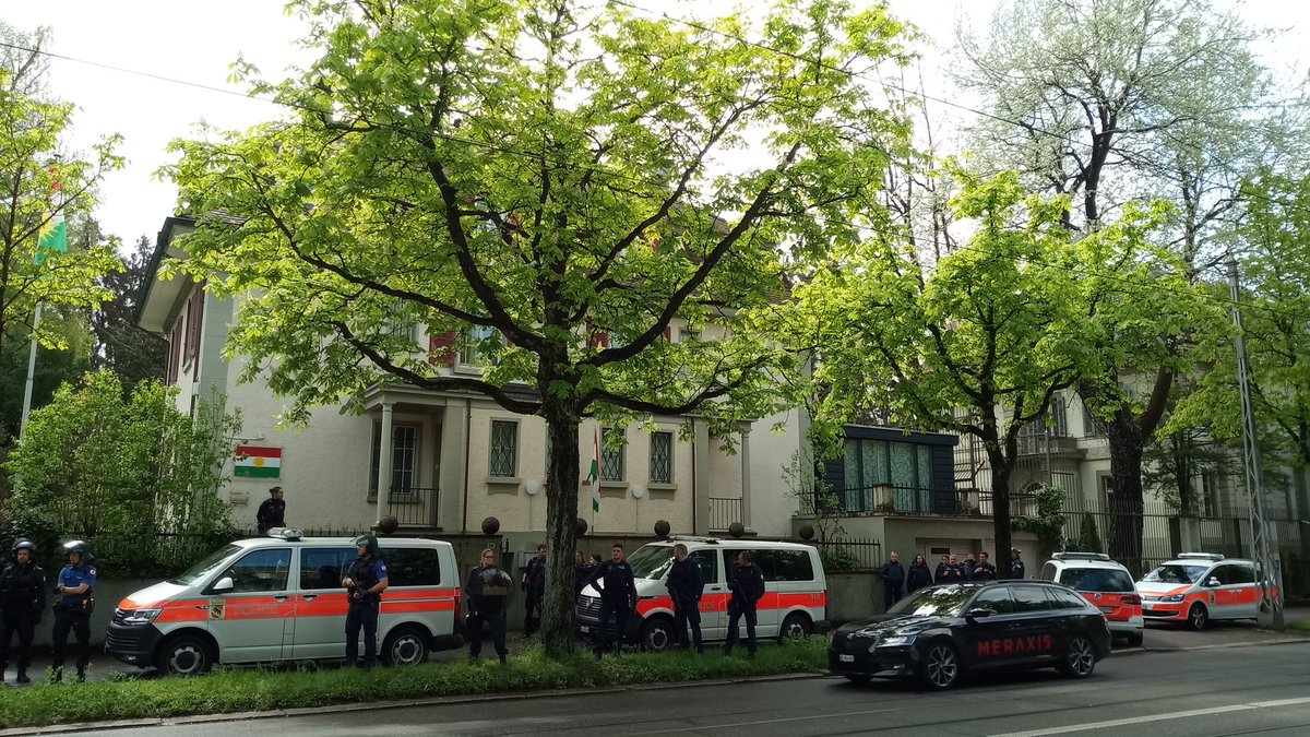 Aktuell in Bern, Besetzung des KDP Büros!
Kommt vorbei und solidarisiert euch!