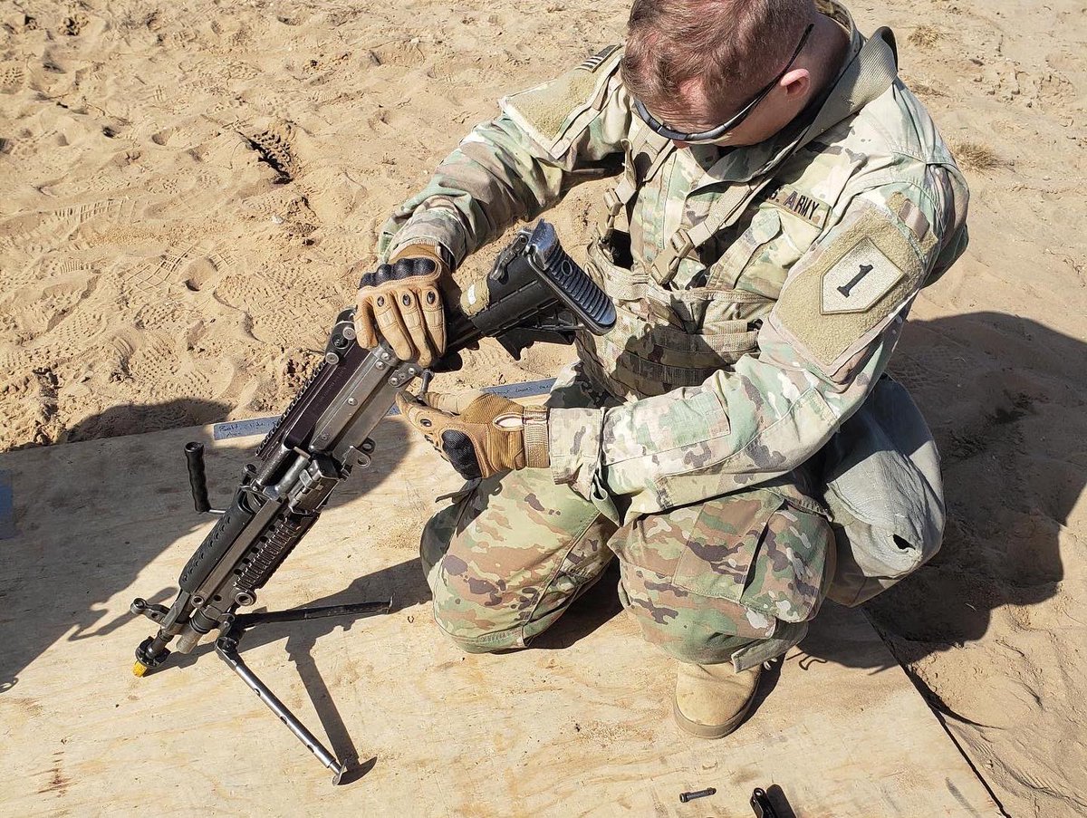burts_knights's tweet photo. #Soldiers of #BurtsKnights conduct EIB/ESB training to continue  building strength and resiliency through knowledge and warfighting mastery. Photos by SGT Kellogg #AtlanticResolve #VictoryCorp #FightAsOne #1ID @usarmyeuraf https://t.co/mOTKtubaWv