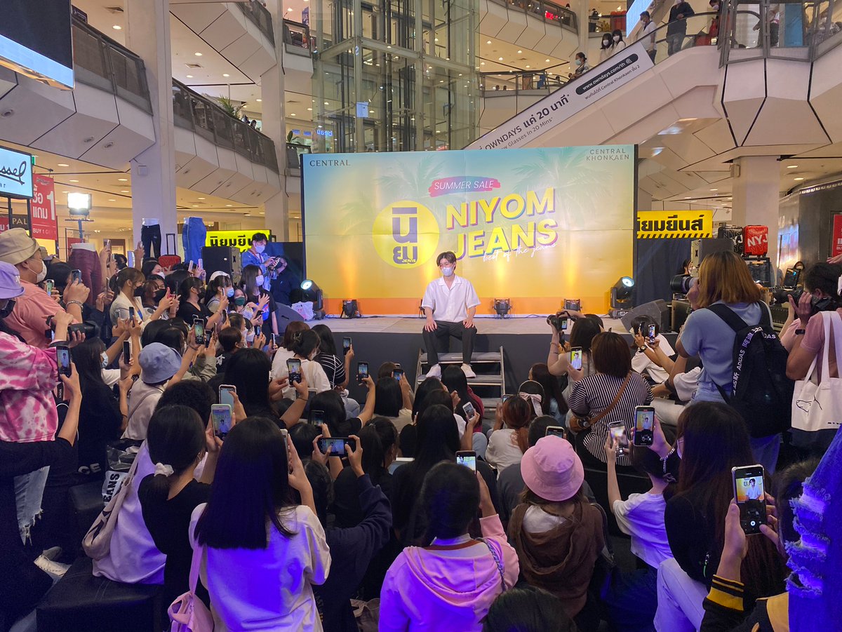 ppnaravit_home's tweet photo. 26.04.2021 วันแรกที่ประกาศชื่อด้อมอย่างเป็นทางการ 🧡 

วันนี้ชาวปังปอนด์ครบ 1 ขวบแล้วน้าาา 🎉 อยู่ด้วยกันแบบนี้ไปนานๆ เลยนะคับบบบ 🫰

#ppnaravit https://t.co/wvUgLZqhP2