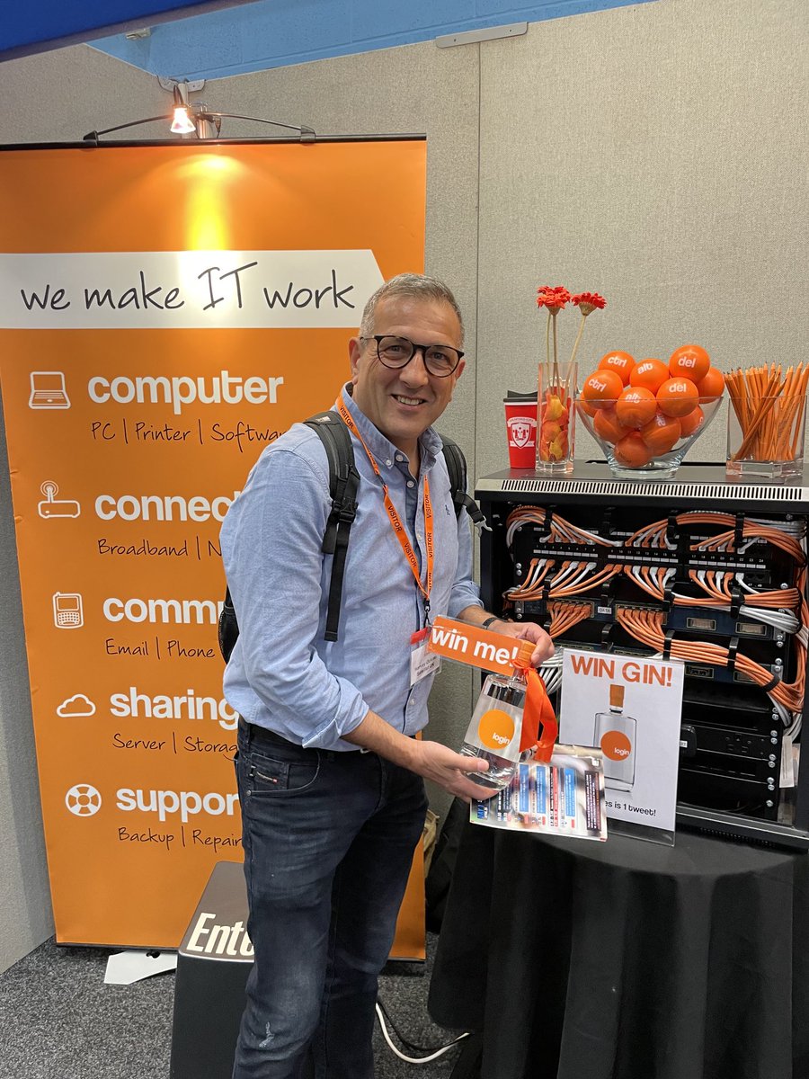 Here at the Surrey Business Expo at the ⁦<a href="/projectfive/">pj w</a>⁩ stand! ⁦@SurreyChambers⁩