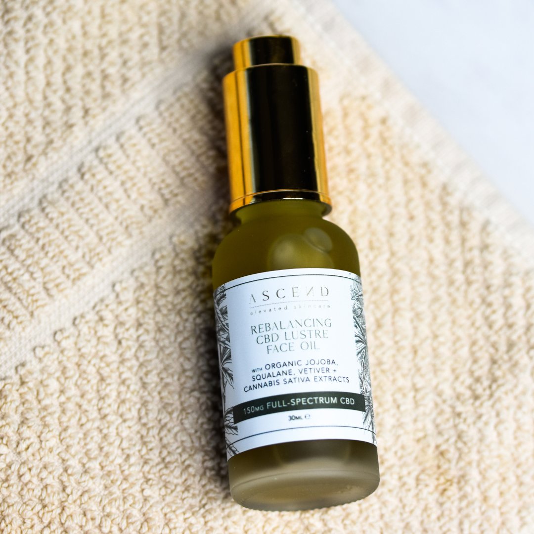 Should you be using a face oil?

Yes! Face oils can be great for any skin types, yes even oily skin. The jojoba oil in Ascend's Rebalancing CBD Lustre Face Oil won't clog pores due to it mimicking your skin's natural oils. 
#rebalancing #faceoil #cbdoil #cbdserums