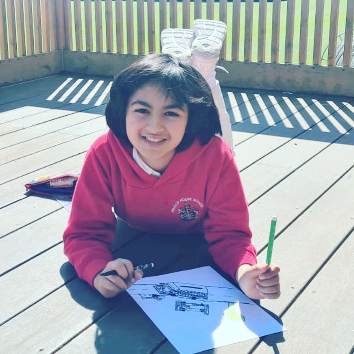 ArnoldHouseSch's tweet photo. Making the most of the sunshine and our outdoor space at Canons Park, boys in Year 4 led a drawing club this morning! #prepschoolactivities #drawingclub #arnoldhouseschool #canonsparkactivitycentre https://t.co/I5IxUsyBdk