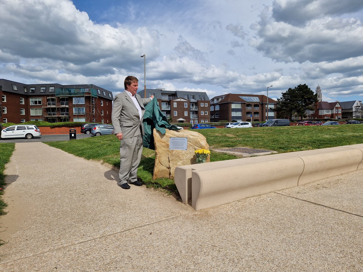 fyldecouncil's tweet photo. On Friday 22 April a plaque was unveiled in memory of Mike Pomfret. 

You may not be familiar with the name but you will definitely know his fantastic work.

Mike was instrumental in delivering the coastal defence scheme stretching from Rossall, through Blackpool and into Lytham. https://t.co/sFrlAHgqEB
