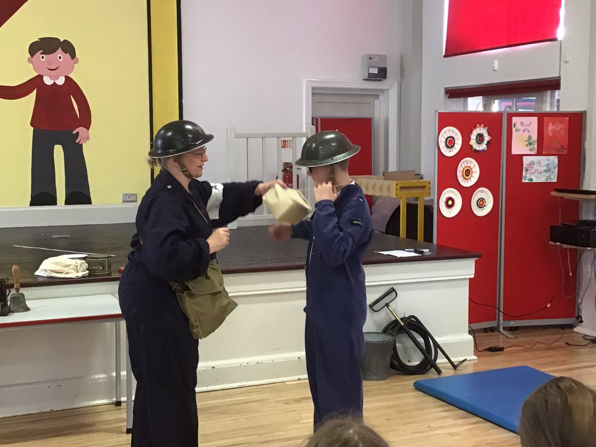woodleasnow's tweet photo. What a fantastic morning with our visitor from @HLLancashire! We have discovered what life was like during World War Two! #HistoryWJS #EnrichWJS https://t.co/fPDa281d99