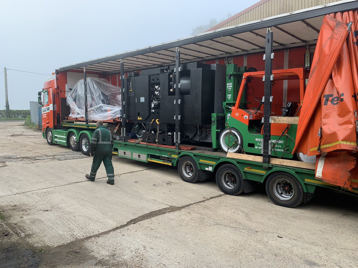 Today Is the day another #5axis machine to increase our capacity for much larger 5 axis simultaneous parts!!