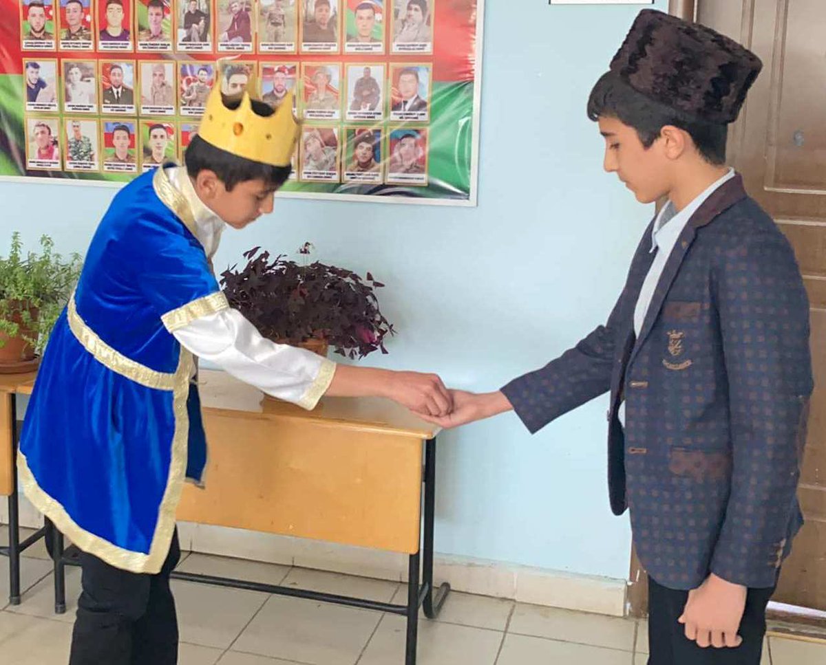 24 nömrəli məktəbdə “23 Aprel-Ümumdünya Kitab və Müəlliflik Hüququ Günü“ münasibətilə “Kitab bilik mənbəyidir” adlı tədbir keçirilib

Ətraflı:
shusha.edu.gov.az/az/page/15076/…

#EduAz #ŞuşaTəhsilŞöbəsi #Məktəb #Şagird