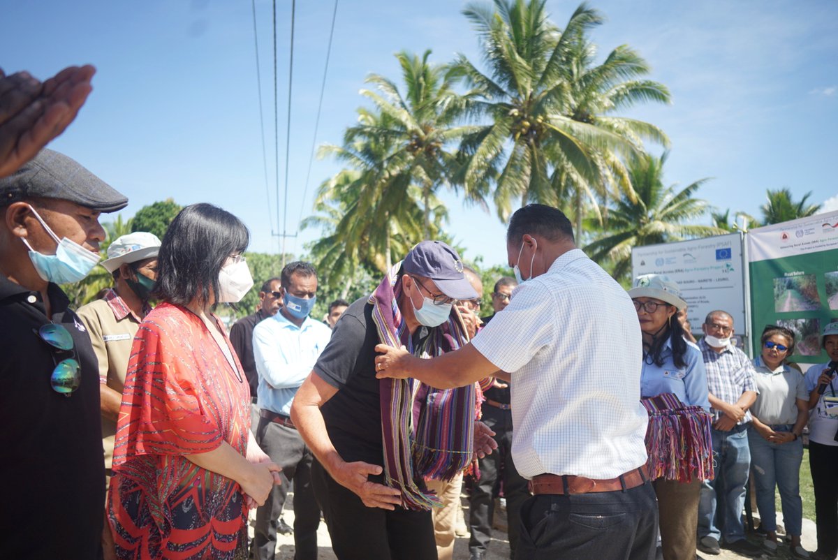 ERA_AF_TL's tweet photo. Lautem, 26 April 2022: #EU and #Government Partnership Bring Development to #Lautem Rural Agroforestry Communities...For details click https://t.co/KjkhUjKJLW

The project is funded by @EU_TimorLeste  and implemented by @ilo https://t.co/E6XSHVe17Y