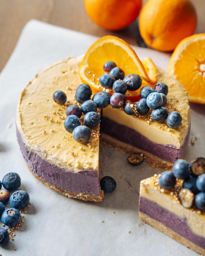 Orange & Blueberry Cheesecake 
🍊🍊🥮🥮🍇🍇🥥🥥
#nobake #vegancake