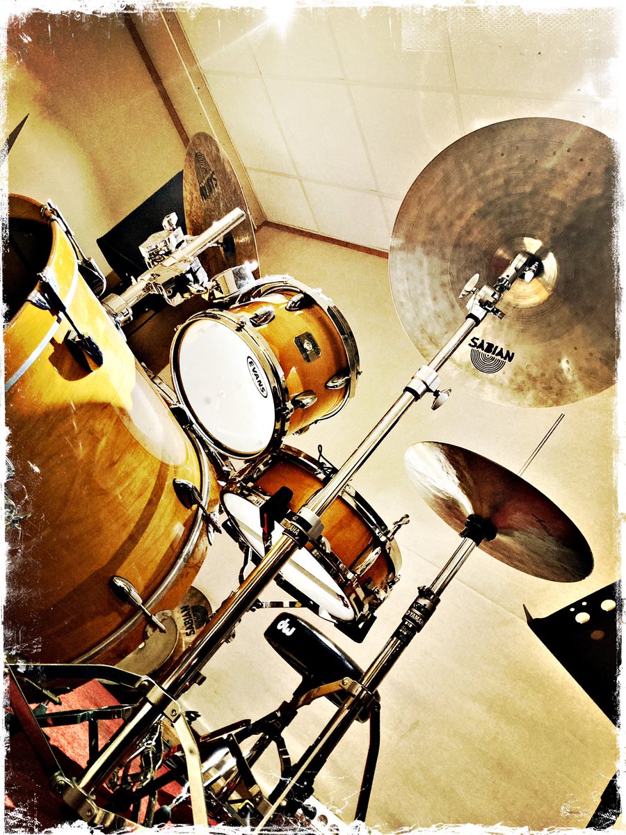 Prêt pour demain MCK AKT <a href="/lapetitehalle/">La Petite Halle de Reims</a> <a href="/gretschdrums/">Gretsch Drums</a> <a href="/SABIAN_Cymbals/">SABIAN Cymbals</a> <a href="/vicfirth/">Vic Firth</a>