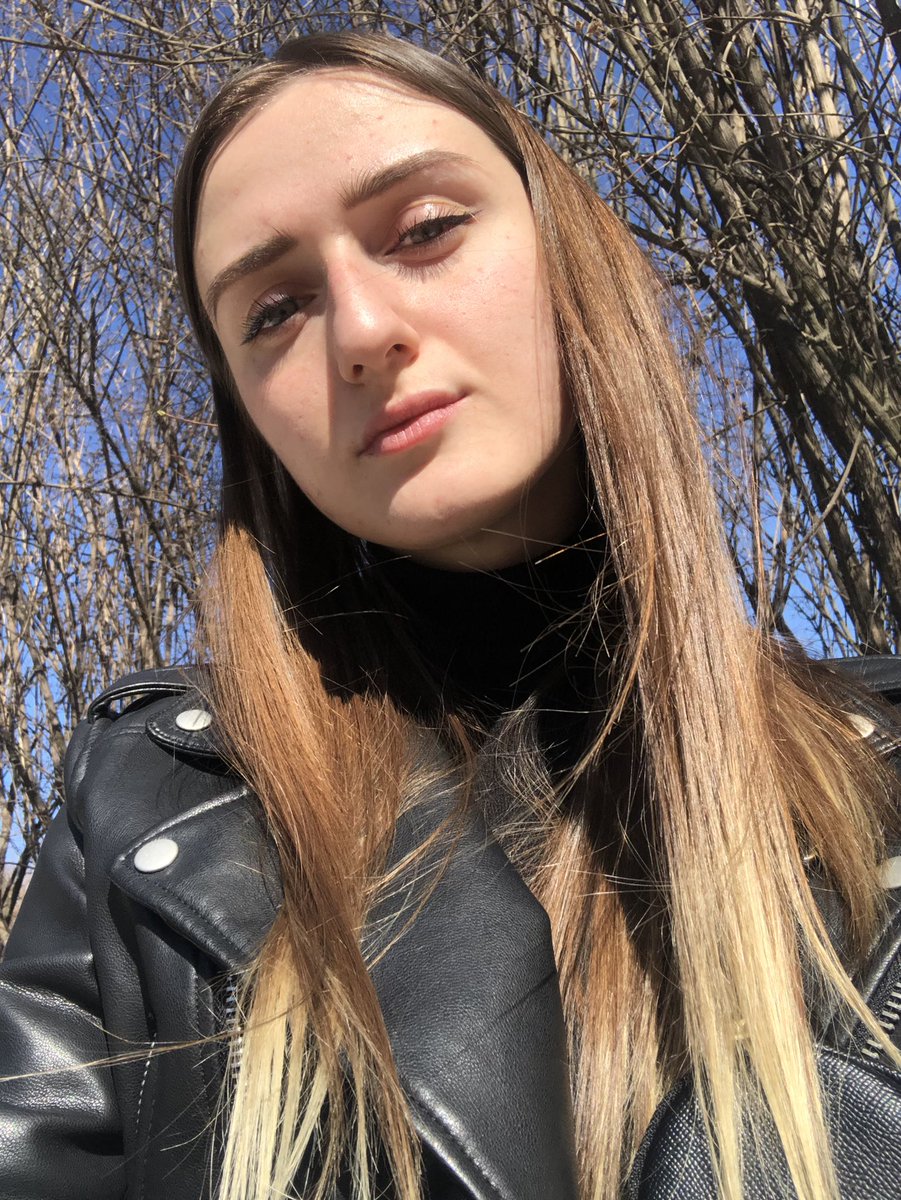onlyalyona's tweet photo. Заметила, что даже фотографировать себя стала раз в 50 меньше https://t.co/RYZhzFVBAr