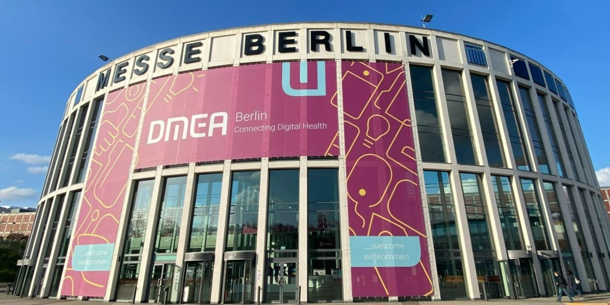 Gleich öffnen die Tore der #DMEA22. 🎉 Wir freuen uns auf drei Tage Networking, Information und fachlichen Austausch rund um #digitalhealth. 👋