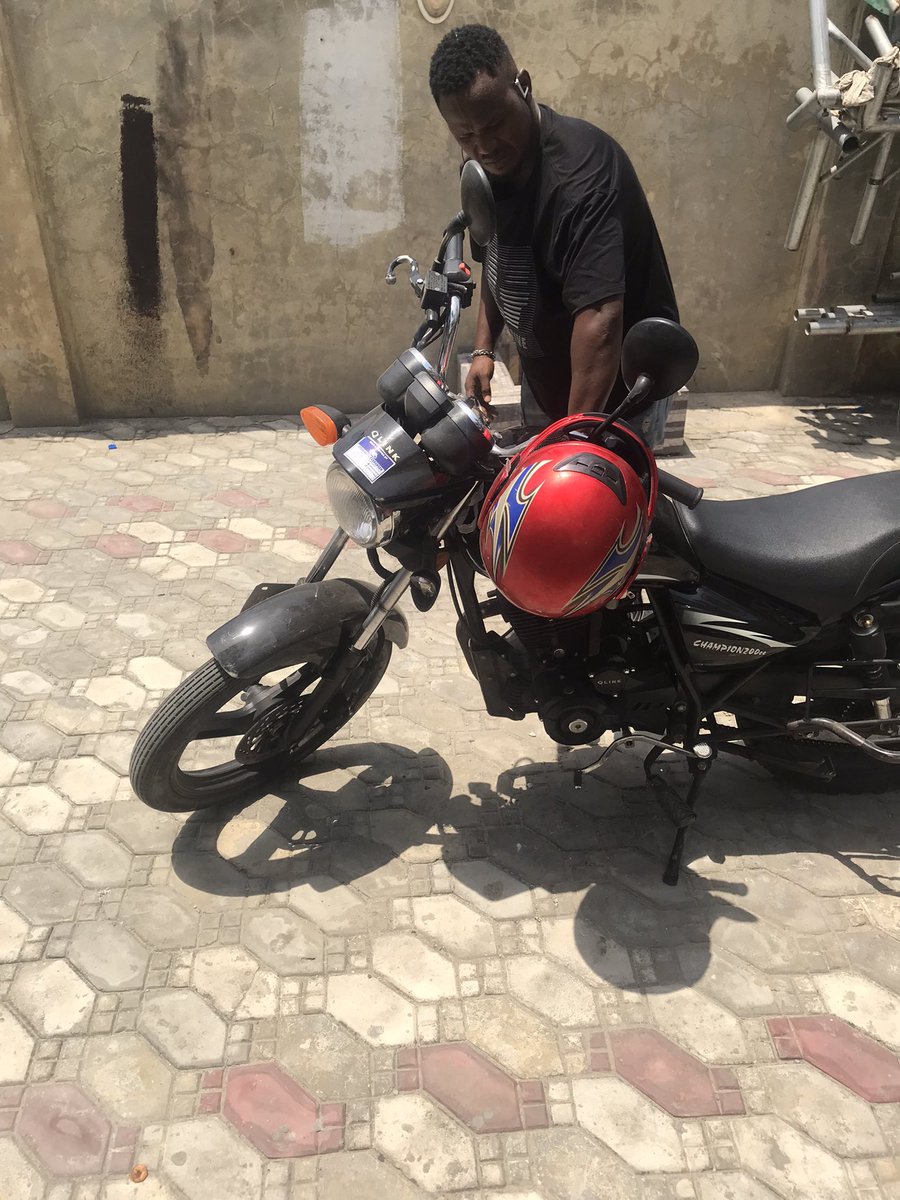 VictorIsrael_'s tweet photo. How can people be this wicked? Runaway with another person’s sweat?

Please help us find Mr. John Thomas who collected a Bike for logistics business but has disappeared since 3rd March 2022. This is so painful 
 
Kindly call 07087869574 if you have any info

RETWEET for awareness https://t.co/TOuJaau9TR