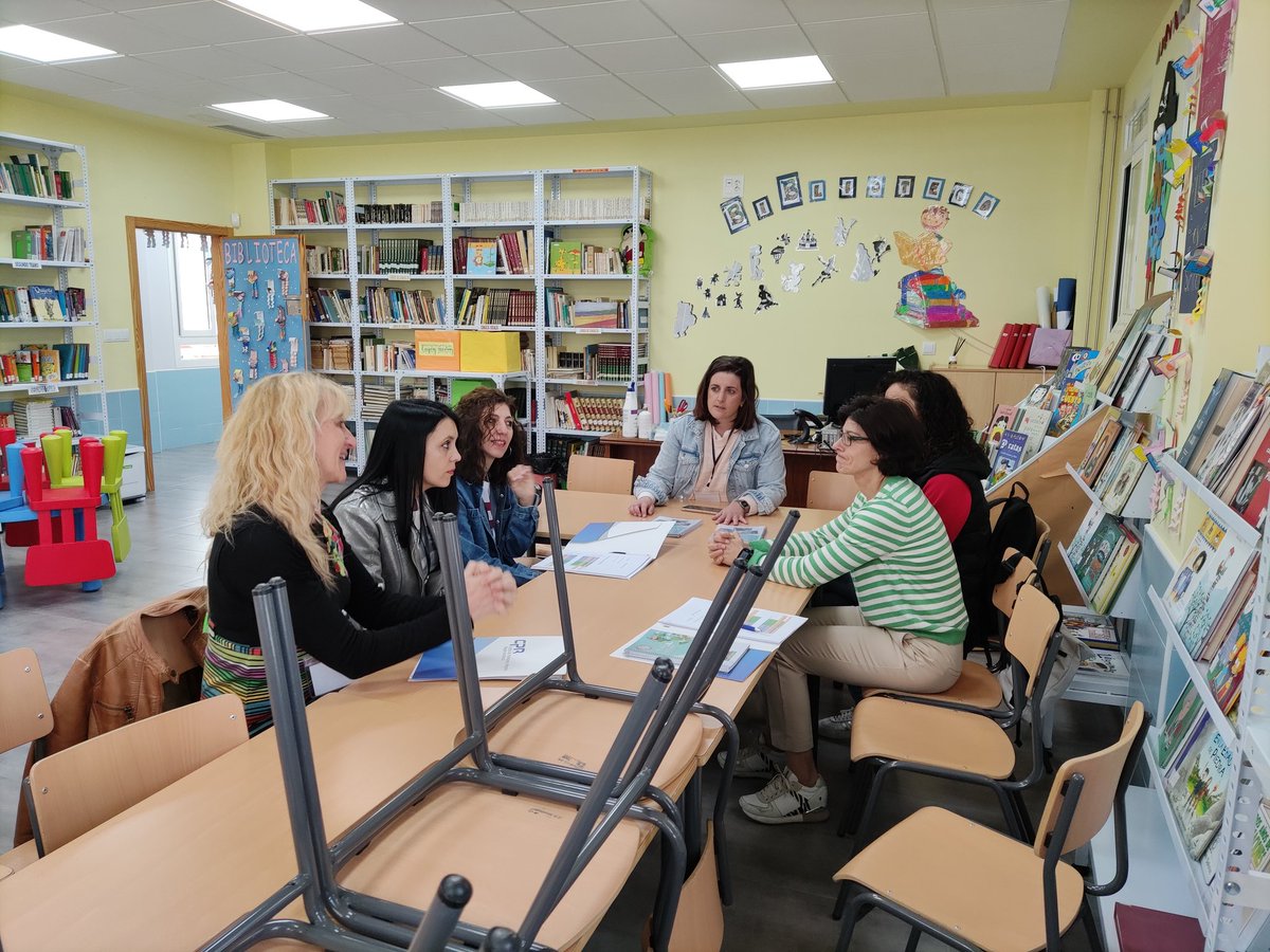 Iniciamos segundo sesión de trabajo Proyecto Observa_Acción ER Educación Responsable <a href="/CeipToralVados/">CEIP Toral de los Vados</a> <a href="/escuelasnuevas/">CEIP Escuelas Nuevas</a> #CyL #Murcia <a href="/sifopcarm/">SIFOP CARM</a> <a href="/CSFPJCYL/">CSFP</a> <a href="/fundacionbotin/">Fundación Botín</a> <a href="/CPRRegionMurcia/">CPR Región de Murcia</a> @SADMurcia