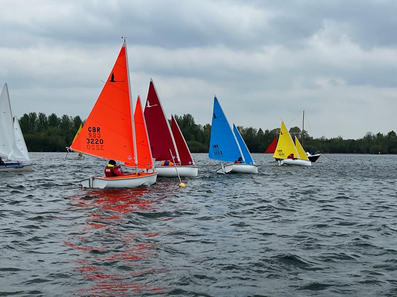Blustery, shifty conditions for the sailors in the 2022 Hansa TT at Whitefriars Sailing Club - <a href="/HansaClassUK/">Hansa Class UK</a> <a href="/WhitefriarsSg/">WhitefriarsSg</a> yachtsandyachting.com/news/248367/20…