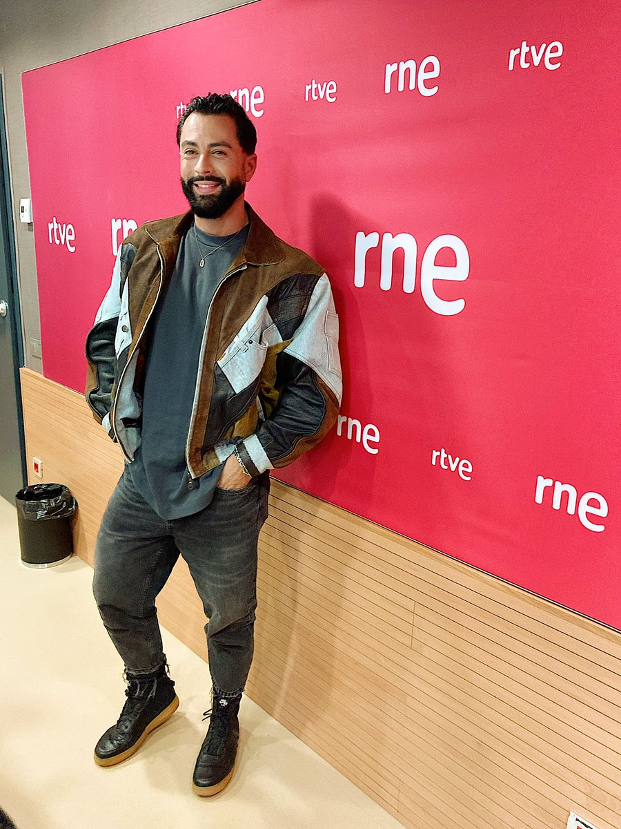 conchitaycia's tweet photo. Buenas  @canalfiesta  nos gustaría  que apoyaran a este andaluz @yosoymota20 con su single #ven que está sonando  en todos lados 😉 vamosss se lo merece https://t.co/jtmoGMYTeO