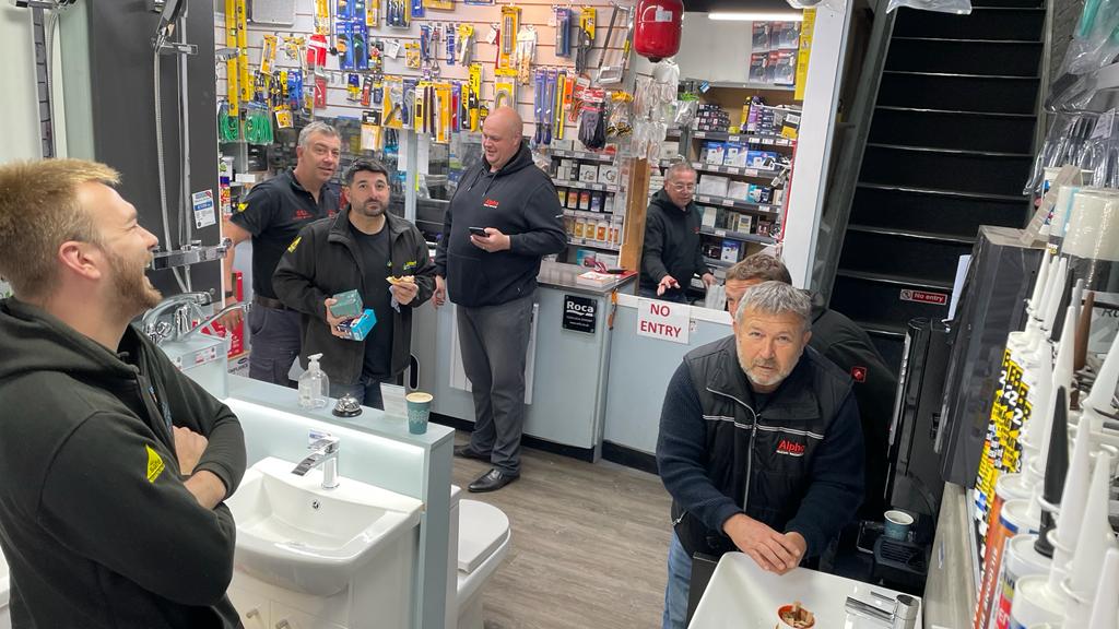 Alpha morning <a href="/snhtrade/">snh</a> POP IN FOR A BACON BUTTIE!