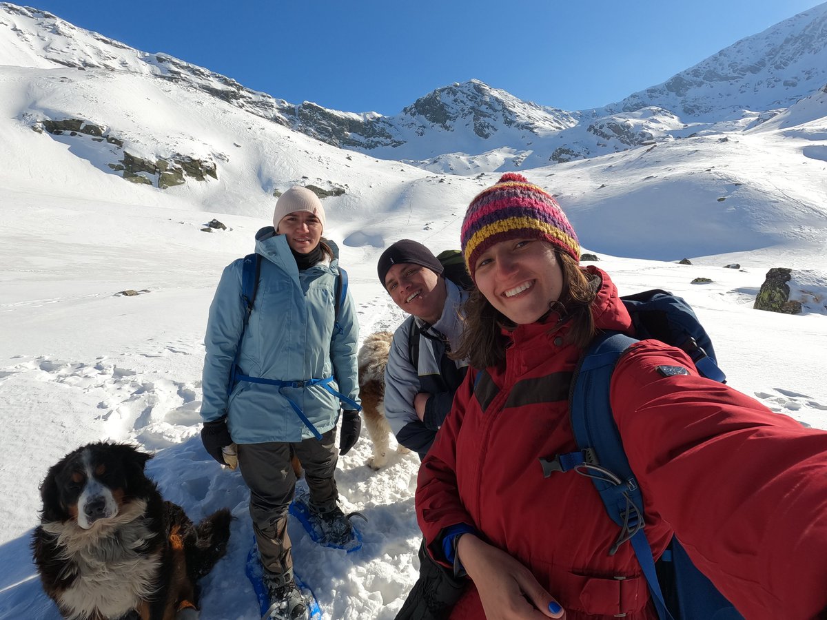 ClimaLand's tweet photo. Between March 13 and 24, 2022, the WUT(@uvtromania) team managed to perform out BTS campaigns in @Retezat and Parâng Mountains (@Romania). The purpose was to improve the density of BTS points targeting areas with possible @permafrost.🇷🇴🏔️ https://t.co/jVHyyUGCJ2