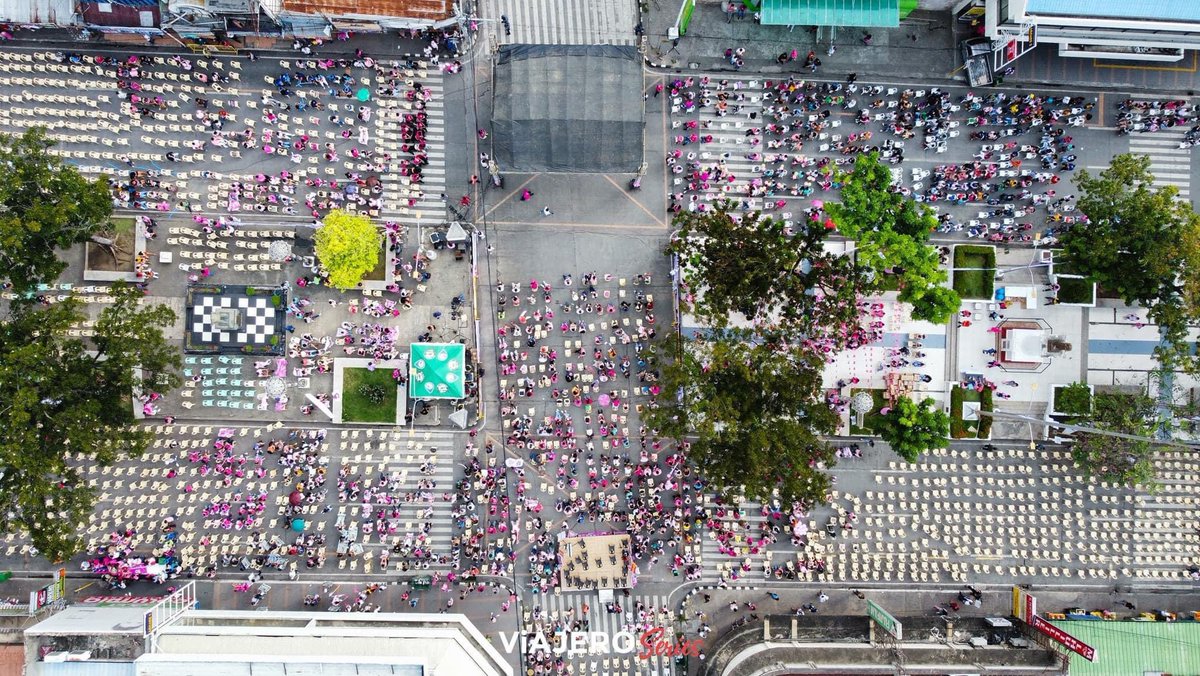 rightheousness's tweet photo. CDO vs CDO
BBM vs INAY
Crowd in Broad Daylight!💪🏼

BBM FOR PRESIDENT 
#CDOForBBMSARA https://t.co/fClsNkjsdY