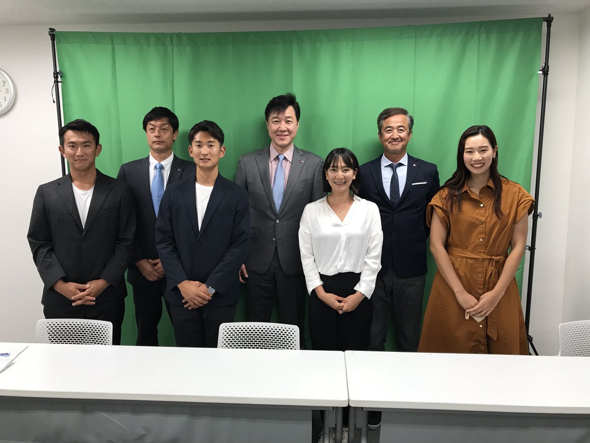 jva_beachvolley's tweet photo. 記者会見終了🎙
みなさんお疲れ様でした。
オシャレして集まってくださいましたので写真撮影📸
坂口由里香選手から平塚の都まんじゅうの差し入れ、ごちそうさまでした☺

次はTACHIHI BEACHで会で会いましょう🌴

#jvabeach #jvavolleyball
#マイナビジャパンビーチバレーボールツアー https://t.co/UQqUgTvnVM