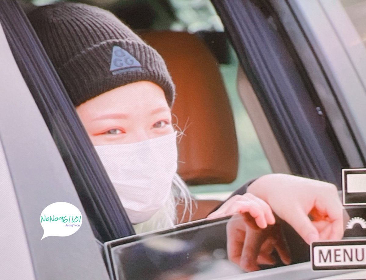 220426 ICN✈💙💙💙
#TWICE #JEONGYEON 
#트와이스 #정연